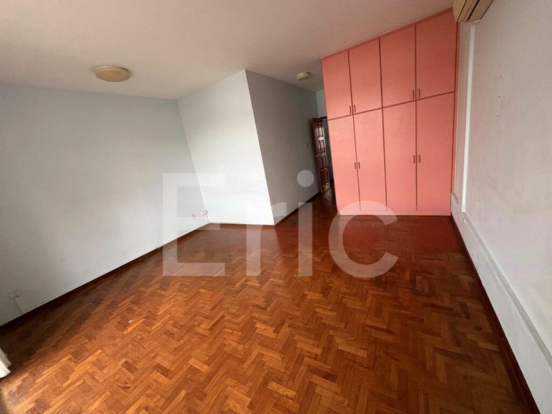 5 Bed Corner Terrace (Landed) for Sale in  Loyang Villas - Image 8